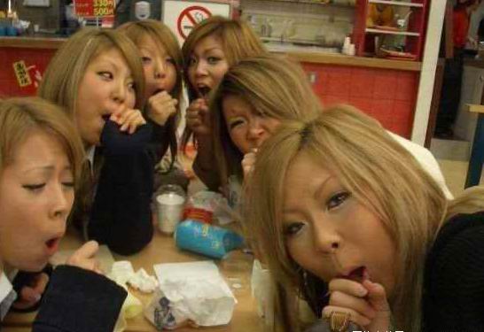 海南在线新闻中心-韩国变态<em>女生大胆</em>自拍[组图