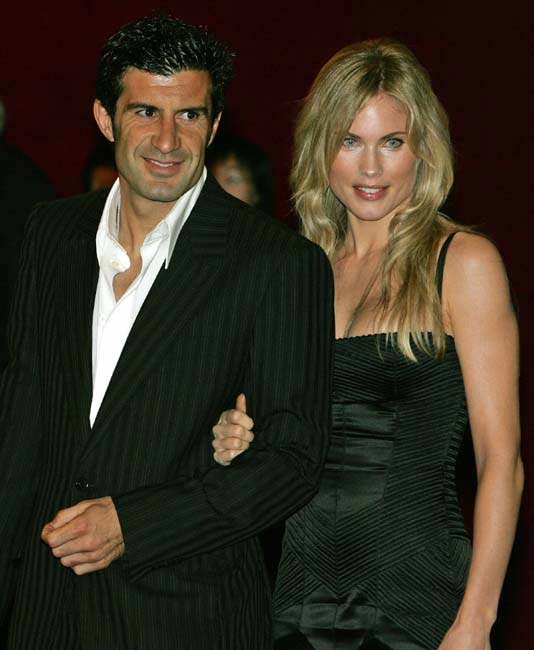 张玉宁重返申花 <em>空姐</em>美妻超短裙<em>黑丝袜</em>现身[组