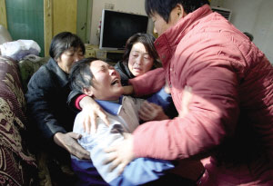 高一<em>女生脱光同学</em>衣服