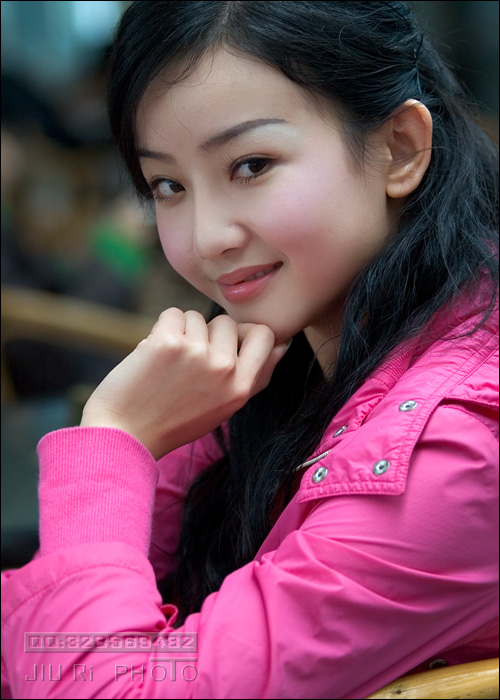 海南在线新闻中心-红遍海南<em>网络</em>的<em>美女</em>--海大女