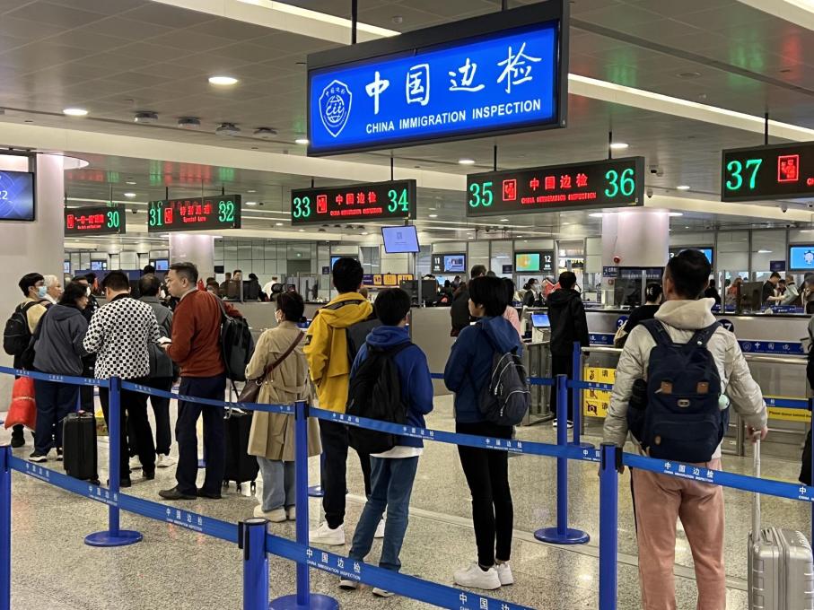 出境旅客行李暗藏文物 被海口海关查获