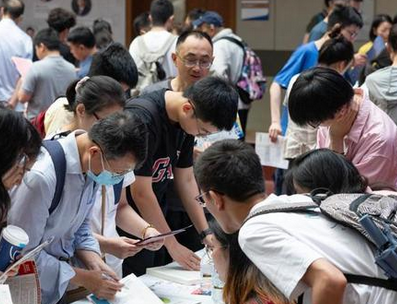 @海南中考生 7月6日开始填报志愿，填报指南→