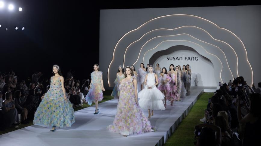 3.62亿元交易额收官 2025三亚国际婚纱时尚周成文旅消费新引