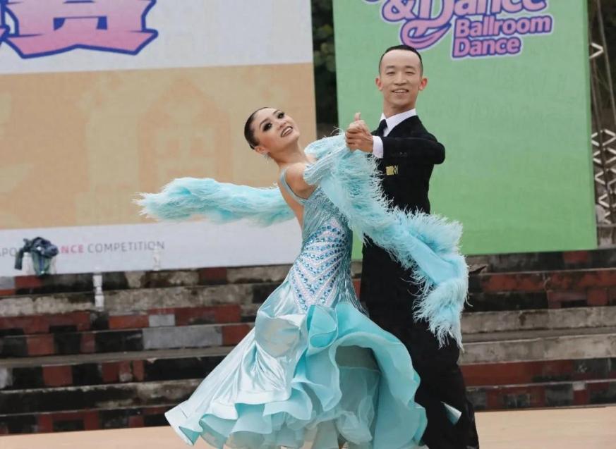 2026年“琼中杯”热带雨林体育竞技操舞大奖赛盛大启幕