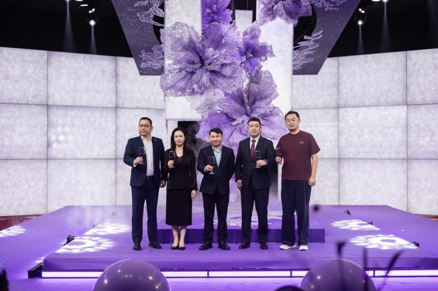 海口希尔顿酒店十周年庆典圆满落幕 特别呈现“希世臻喜”婚