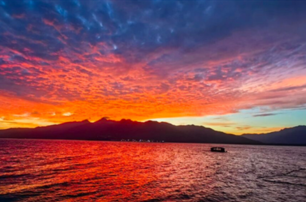 在陵水，我收集了七次日落，凑成一片橘子海