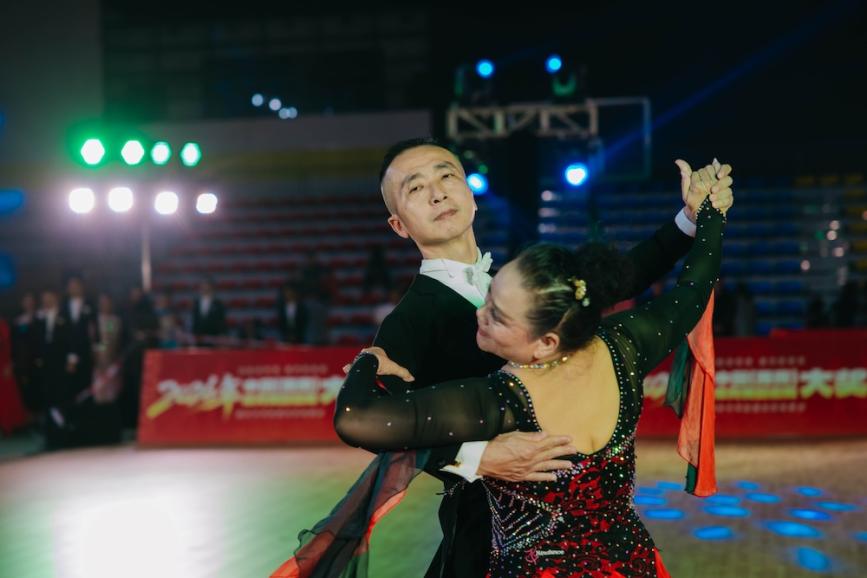 燃!2026年中国(海南)体育舞蹈街舞大奖赛在临高开幕