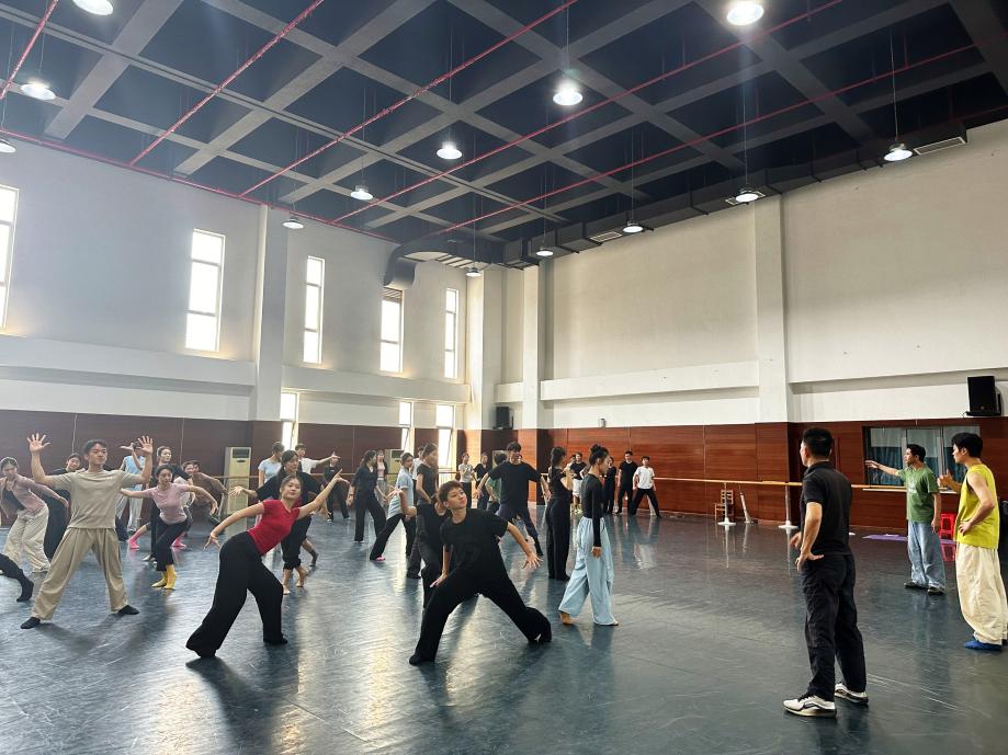 山海同心，蓄力绽放！2026“海南三月三”主会场开闭幕式排练