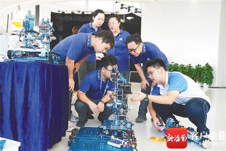 在科技馆，见证海南少年们“智造”未来