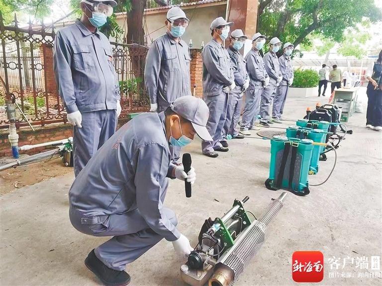 给“蚊子窝”建档？灭蚊，海南消杀队认真的!