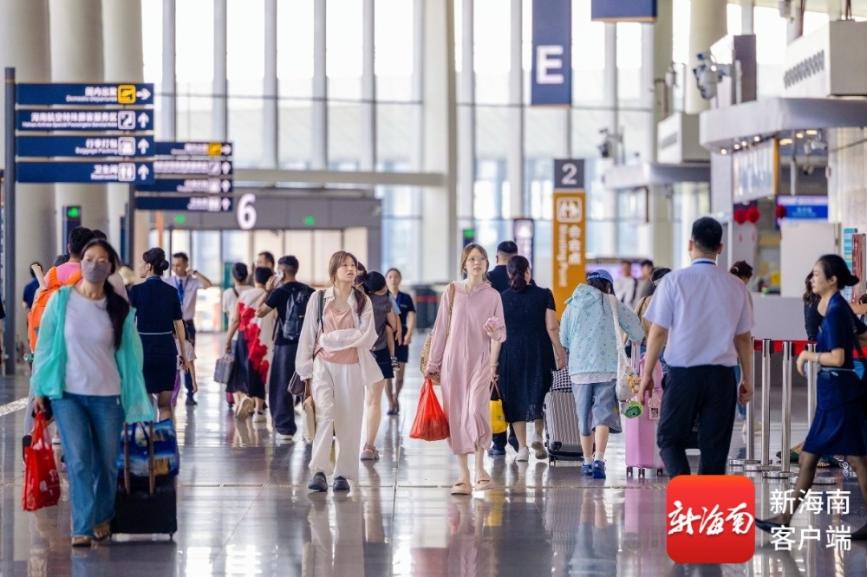 客流持续走高！海口美兰机场上新“暑运便民服务礼包”