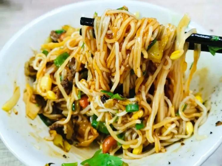 4种常规款+4种隐藏款！认识海南，从一碗粉开始